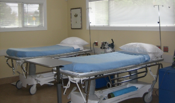 Mississauga Cosmetic Surgery & Laser Clinic operating room with patient beds